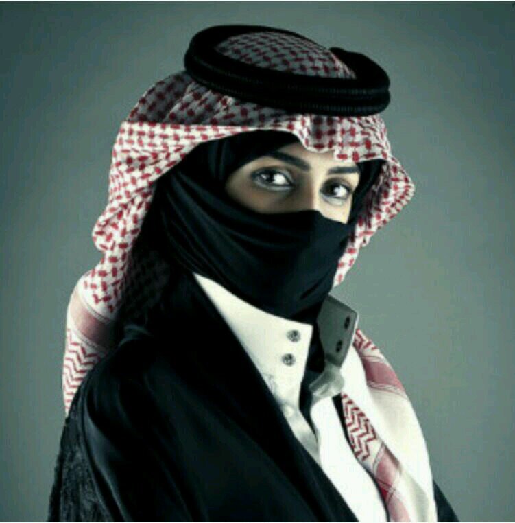 ⓢⓐⓐⓓ ‏خليت دنيا الخلق للخلق ،،و ايقنت انك لي-وطن-