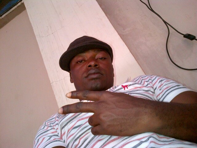 Gentle going young man and very hard working,like to always be my self not someone else!!!!!!!