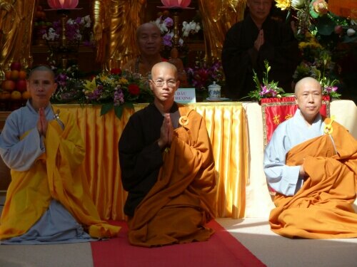 Join a Buddhist monastery lifestyle on 2.14.2011 |  Travelling monk | vegetarian | no garlic | no onion | no spicy food |