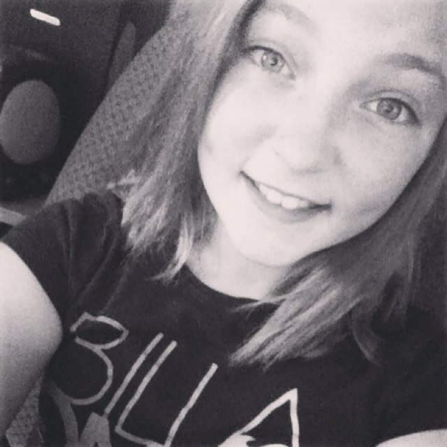 Heeeey.(: (B)elieve (i)n (e)verything (b)ecause (e)verything's (r)eachable Belieber. Follow my brother ---- @Corey_Habecker7 Justin Bieber is my idol.(((: