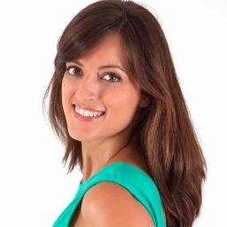 Si volviera a nacer, volvería a ser periodista, comunicadora. Es lo que me gusta y con lo que disfruto. No hay más que hablar :) @apuntnoticies