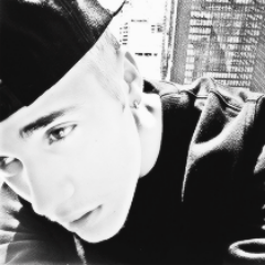 Justin_Plotwist's profile picture. Justin z Plotwist