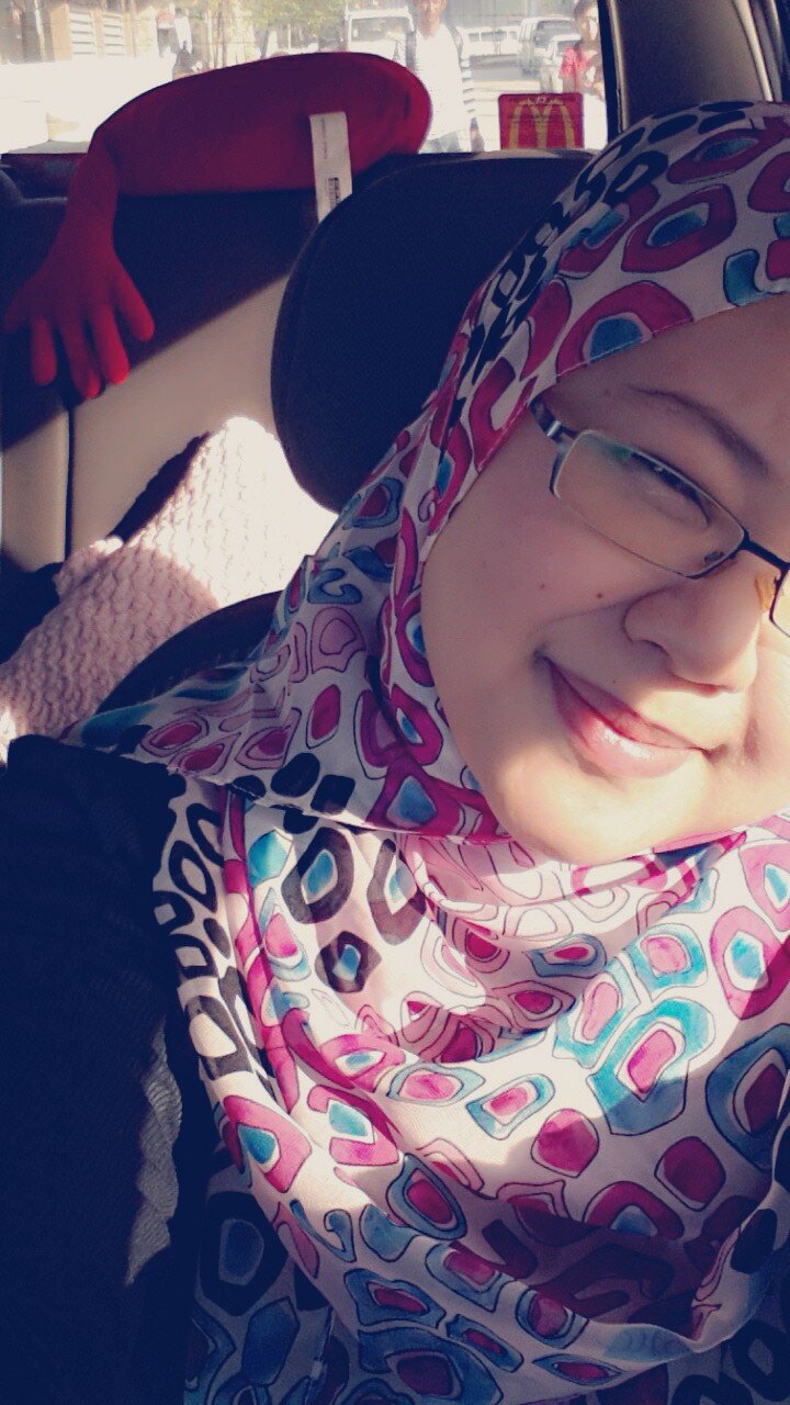ibu. anak dua.