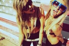 Perfectionem Imperfectioni.