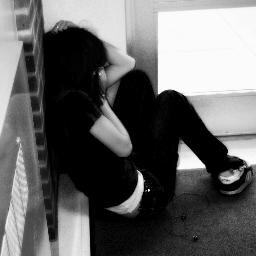 Status: Alone, Worthless, Depressed, Unloved, Unwanted. DM if any of you want to talk. 3