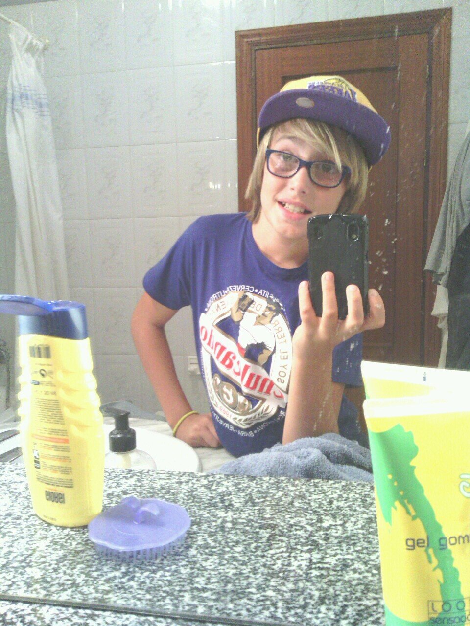 Me Gusta Salir Conn Mis Amig@s,, Me Encanntta La Mussica Y Vivir La Vida	⇗∞⇖