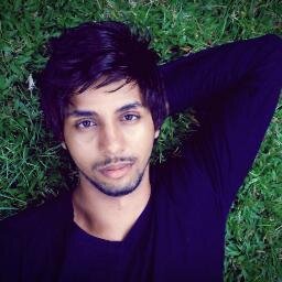 Lucas,muito louco,L,mangás,animes,guitarra,Escape The Fate,
teatro,e durminhoco...Tapado!!(ah esqueci sou muito bobão)Esquece a parte do Bobão!!