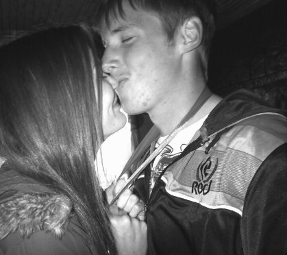 RobbbzzziiLeigh's profile picture. 