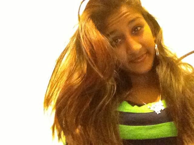 I'm reaally sweeeet !!! & I'm really fun to hang with ^.^ ♥ Music iss my life :* *Hit follow and ill follow you bac* ♥