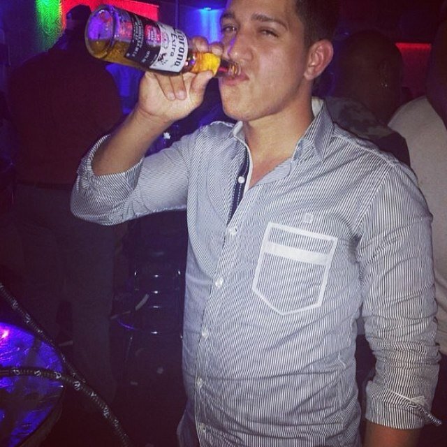 Organizador & Promotor de eventos//Relaciones Publicas\\ Dueño de mis actos // Line: Raiphyzonni ... follow me ;)