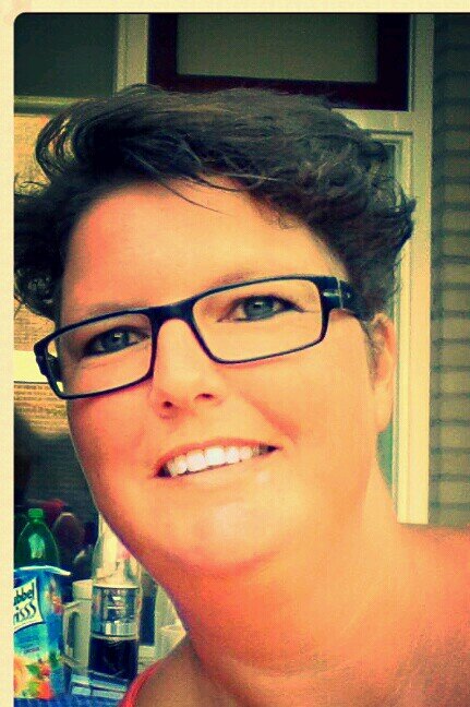 Ik....getrouwd en moeder van(3-tieners).About me: Sportief, gek, gezond naief, ontzettend optimistisch, leergierig en lang leve de lol.