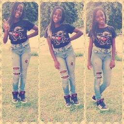 CHRIS BROWN  ♥ ♥ ♥
follow me I'll follow back ; )
