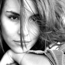 Dedicado a @melfronckowiak, que amamos muito!

(Criado em 28/08/2012)
