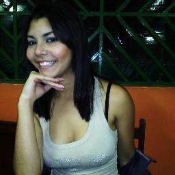 Sou uma pessoa muito alegre adoro me diverti e fazer novas amizades..
