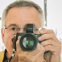 eega, vader, beleidsadviseur, fotografie, vogels kijken tekenen/schilderen, keramische vormgeving, optimistisch realist