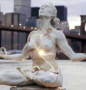 mom_omara's profile picture. Mom / Art Lover / Gallery Owner