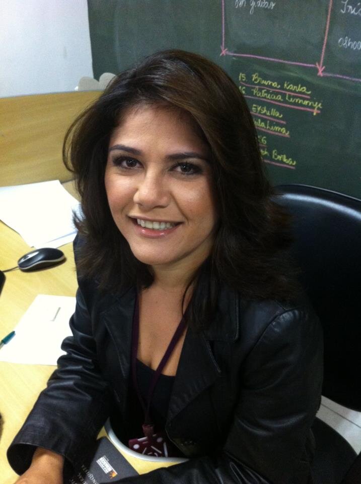 Bacharel em Direito, Produtor de TV.