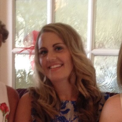 Profile Picture of Julie Lowther (@hollyjlow) on Twitter