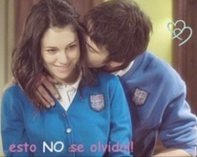 Pequeña guerrera desde el 99. Enamorada de la pareja protagonizada por una cazafantasmas y por un imbecil. Yon y Blanca∞