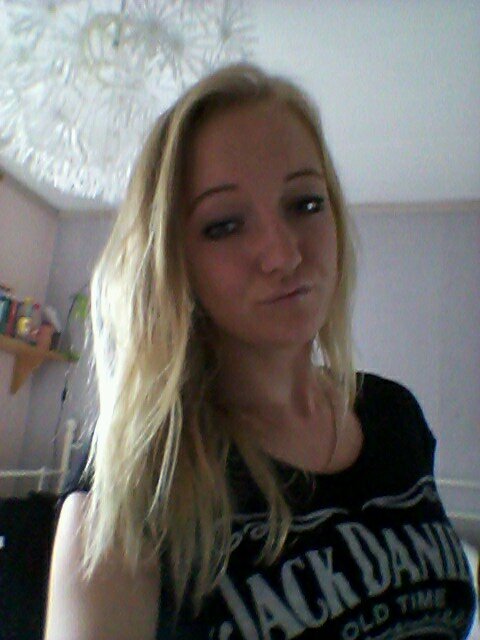 follow me on insta; natasjaxkrieger ~Hou van me zusjes @lisannevdberg en @Iamthebitchx