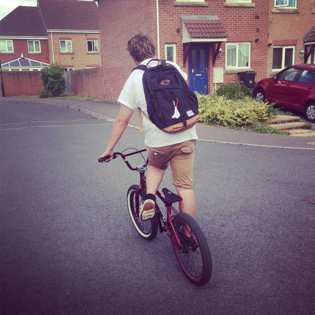 Follow Me I Follow Back|BMX|Music| Tweet Random Shit And I'm Just Truthful :3 So Yeah Follow Me :D