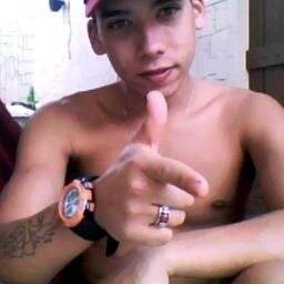 Tenho 17 anos, Solteiro ... Minha Rotina é Gelo,Drink e Festinha !!!                   Fala Mal Mas Adora Curti Meu Jeito De Ser...                      ︻╦╦╧─