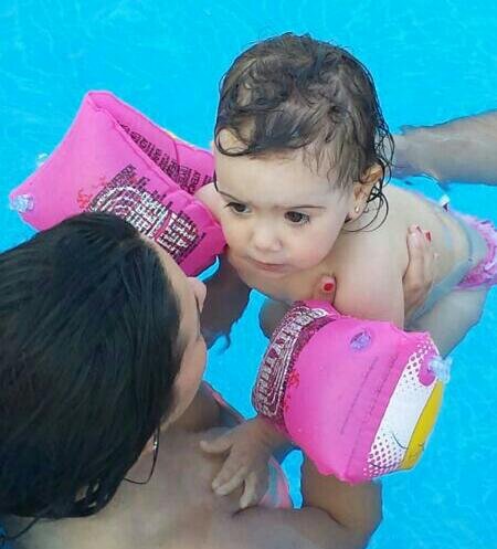 Tan pequeña pero tan grande en mi vida. Un día sin sonreír es un día perdido.
