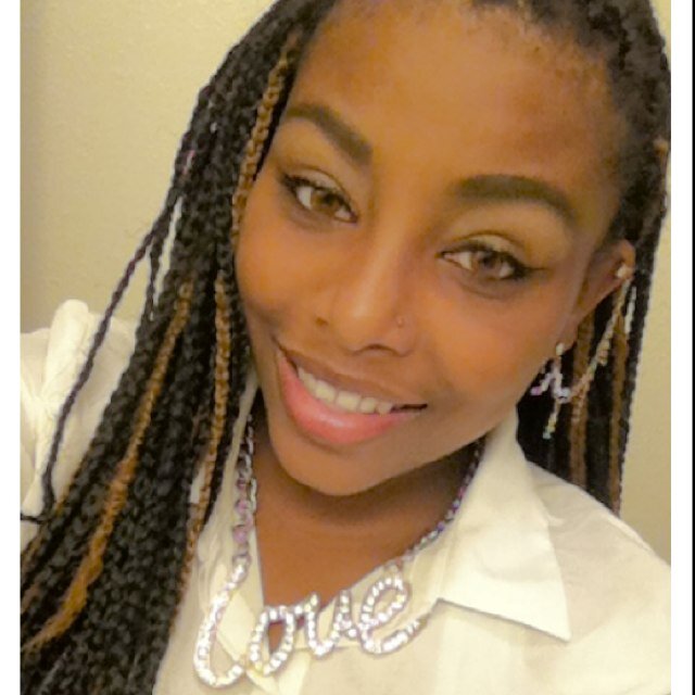 19 on my shit, Cali Girl!!!!! College student ASU #TeamRedWolves Lakers Fan to i die OKC # 2 ! Keep it 100 & FOLLOW!!!