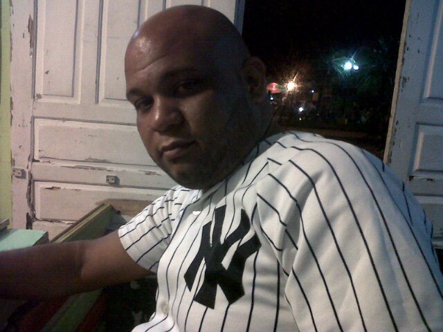 helpifigaris's profile picture. Jhade “no tiene sentido vivir la vida sin un motivo x el cual trabajr y hechar palante ” para mi eres tu mi hija