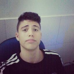 Jogador Profissional, 17,Feliz da vida