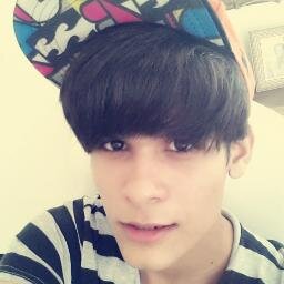 SilvaSamuk's profile picture. Sou um menino muito alegre.
gosto muito de ouvir músicas,dançar 3 amo as coisas lindas dos meus amigos *¬*
Bjs é só isso!!!!
kkk'