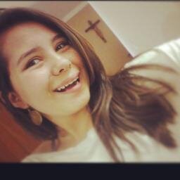 ♔ Sou Interactiana, amo sair com os amigos, sou muito feliz e amo morar em ld... ♔