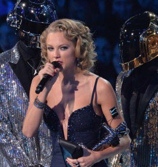 follow me on my other twitter @monicaalcaraz12 We are not fans we are swifties. Cuenta dedicada a la hermosa taylor swift ❤❤❤❤