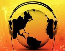 Alta radio , duñ@ anonim@ ;P todo un misterio , buena musica;)