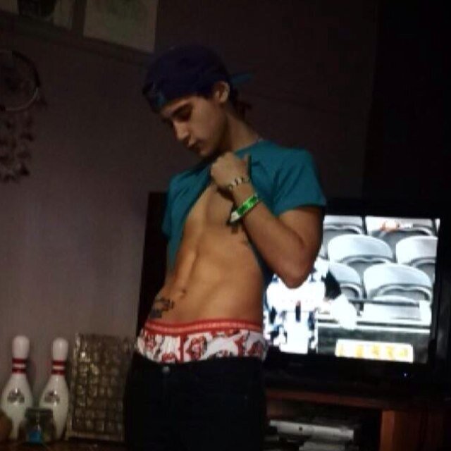 ❤I Am A Total Janoskianator ! I LOVE THEM ALL ! Im Trying To Get 5/5 Of The Janoskians To Follow Me . I Currently Have 0/5 LOL