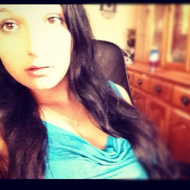 chelsielegrow's profile picture. 