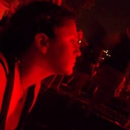 datweetingmuffn's profile picture. I'm sure as hell the happiest I've ever been. ₪ ø lll ·o.