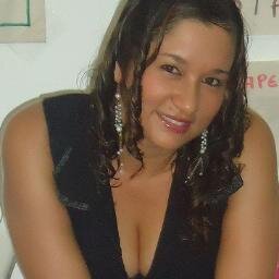 Tu AMOR es lo mas lindo que me ha dado DIOS. me lleva al cielo y me baja en un dos. es un amor que me bendice no miente y me enamora otra vez..