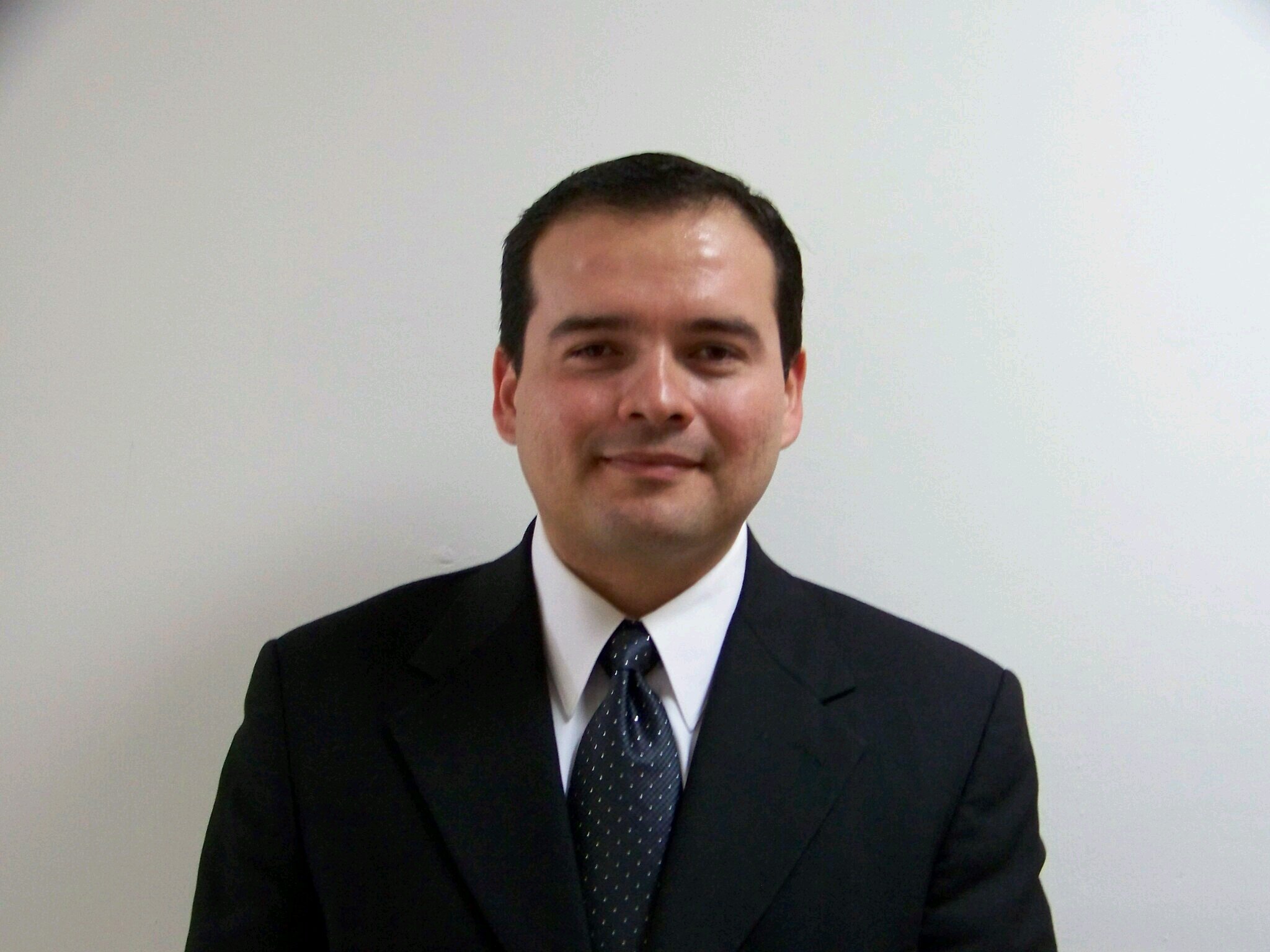 Consultor  y consejero de negocios empresariales, académico de la Universidad de Guadalajara (CUCEA) Universidad Autónoma de Baja California Sur (UABCS) y amigo