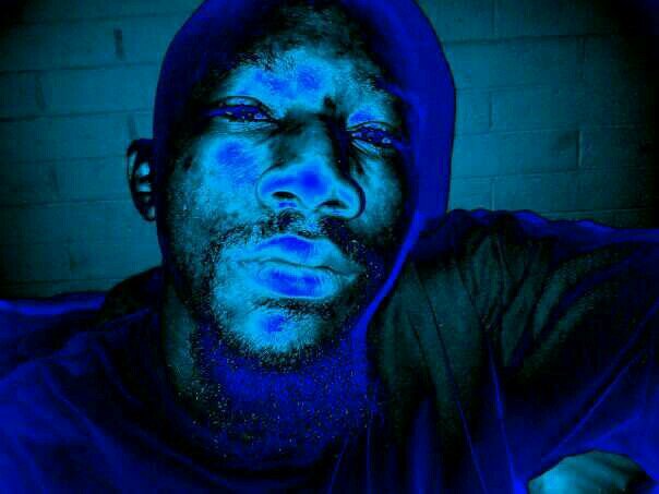 1 OF THE WORLD'S GREATEST MUSIC PRODUCER'S EVER 2 HIT THE SCENE...BORN IN L.A. CALIFORNIA..I LOVE MUSIC AND IT'S BEEN THAT WAY SINCE BIRTH..FOLLOW ME...
