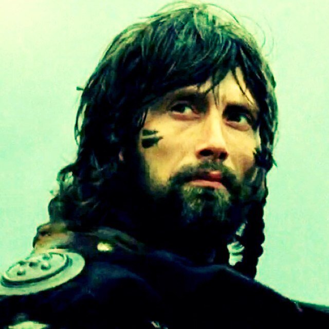 Proud Knight of the Round Table. My pleasure lies momentarily in battle, but forever in Galahad. Now I too have something to live for. [King Arthur RP]