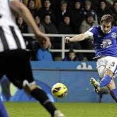 Married to Stacey (and Everton) - and have 3 children, Hannah, Ollie and Henry. Dreaming of the day when my sons pull on that Blue shirt so I can retire!!