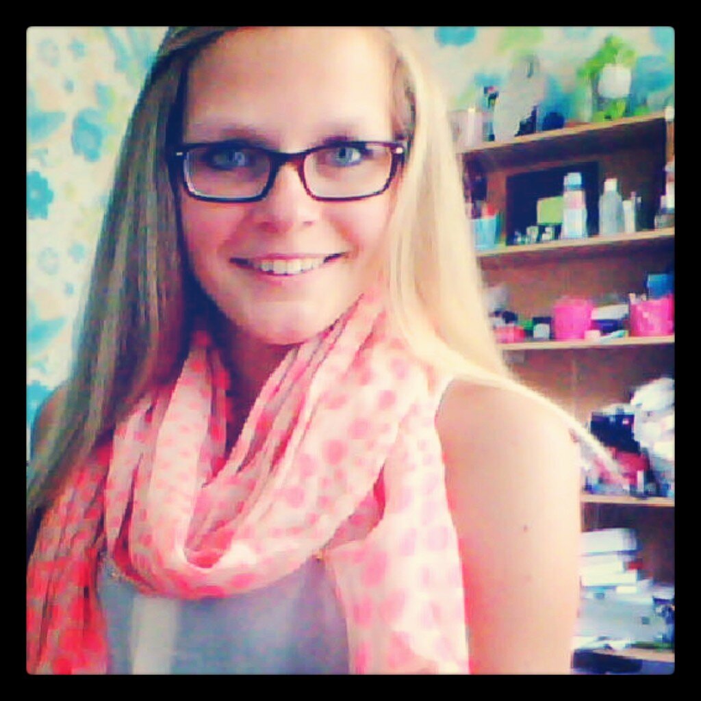 16 | havo 4 | familie & vrienden ♥ | live, laugh , love