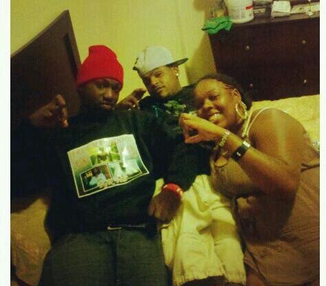 LOve'N meeh Nd MY bOoSieBoO oh YeA #FReeBURnettO!!!