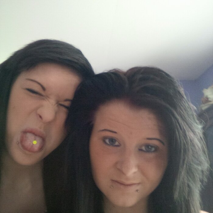 Follow me I will follow back! Add me on bbm! 2A387EDD :)