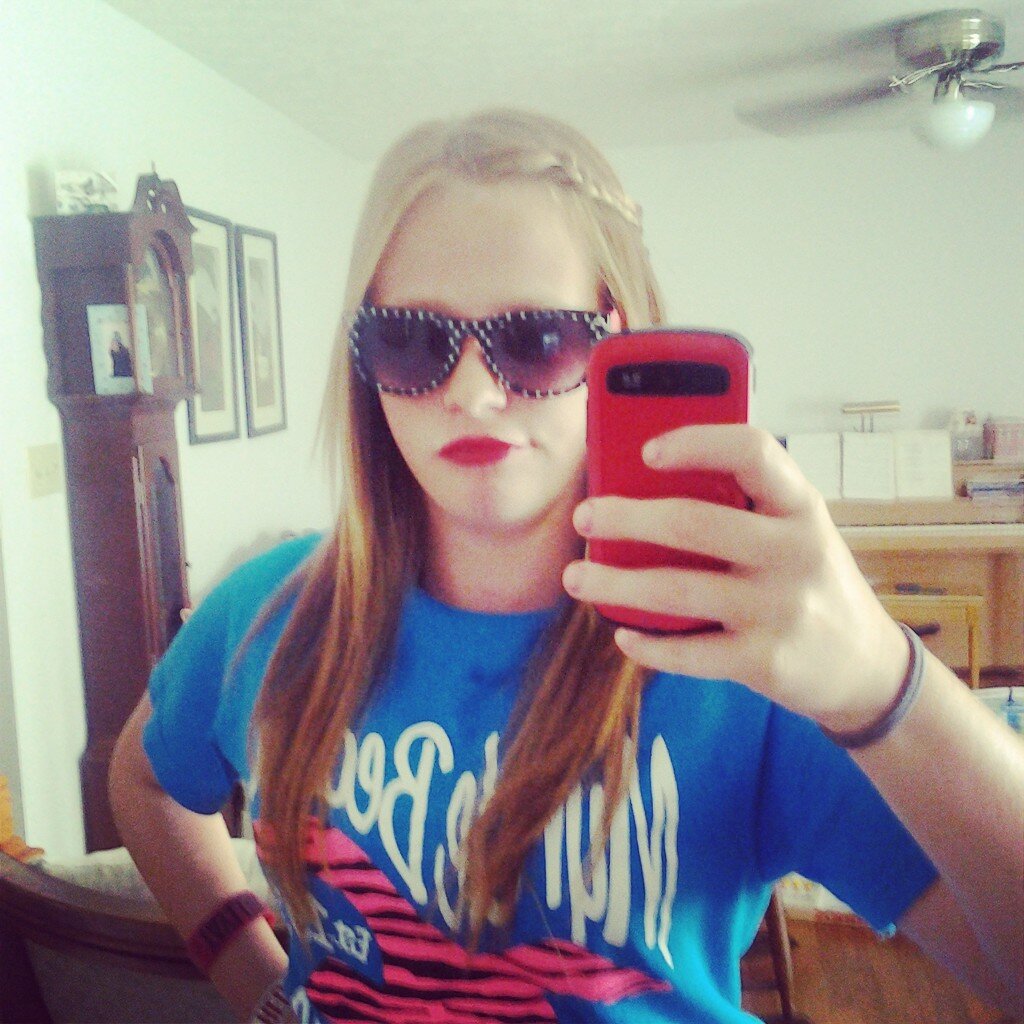 i love one diection zayn for life!!!!! Volleyball and softball is my life!!! God is my best friend!!! ⚾⚽