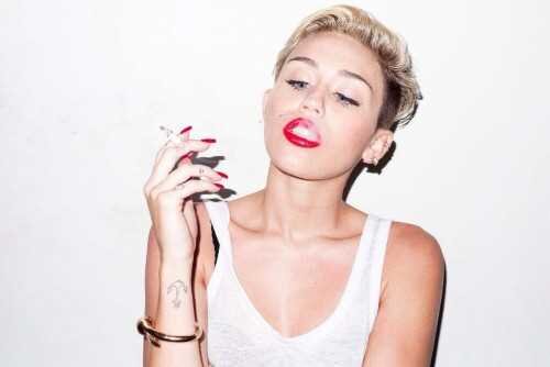 Cailfornia face. With a down south rump .          #BangerzOctober 8th