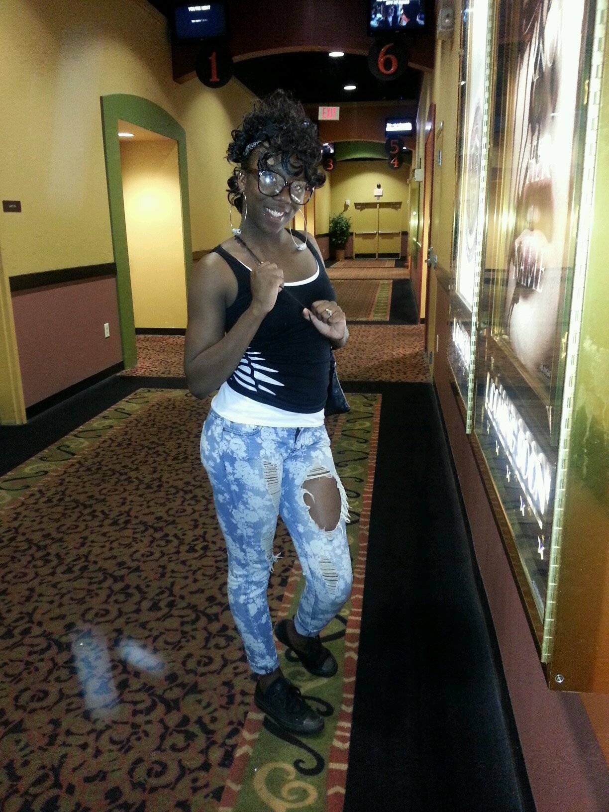 I KEEP MY CIRCLE SMALL CAUSE U FUCKS ARE FAKE #TEAMRHIRHI #TEAMBITCHES #TEAMTAKEN by @Raqkb