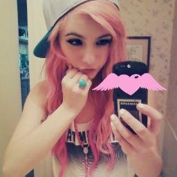 Tumblera. AskEPCHUP HAHAHAH NO. Aquí tienes mi vida. Soy tu reina y tu ruina. Vans o Vienes.
