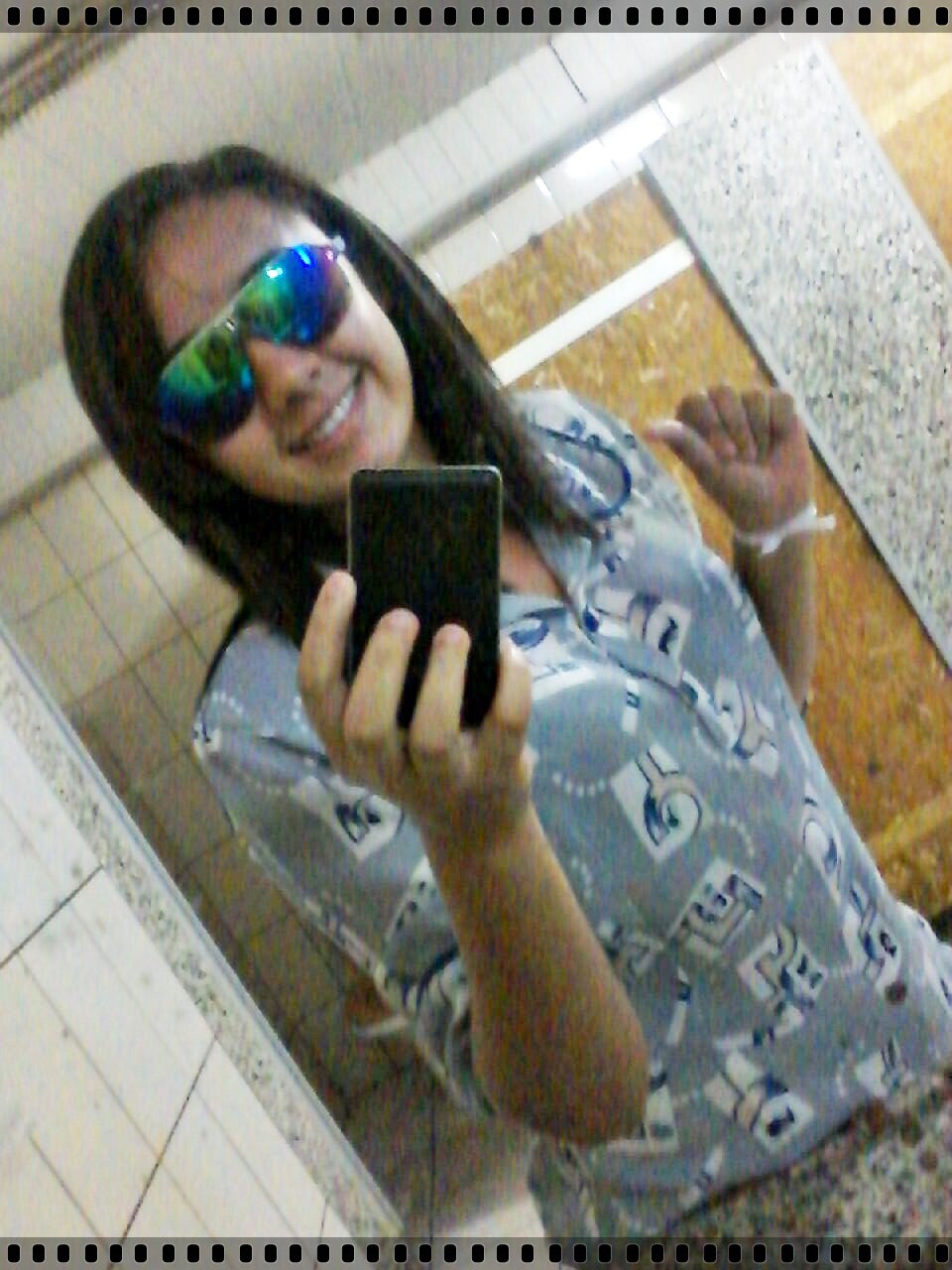 amo sair com os amigos, gosto  funk e Lucas Lucco!!! :)